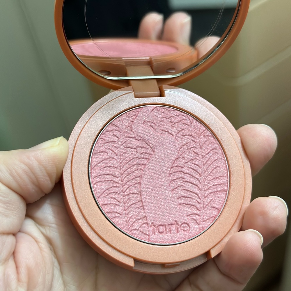 NEW! Tarte Amazonian clay 12-hour blush in Peaceful